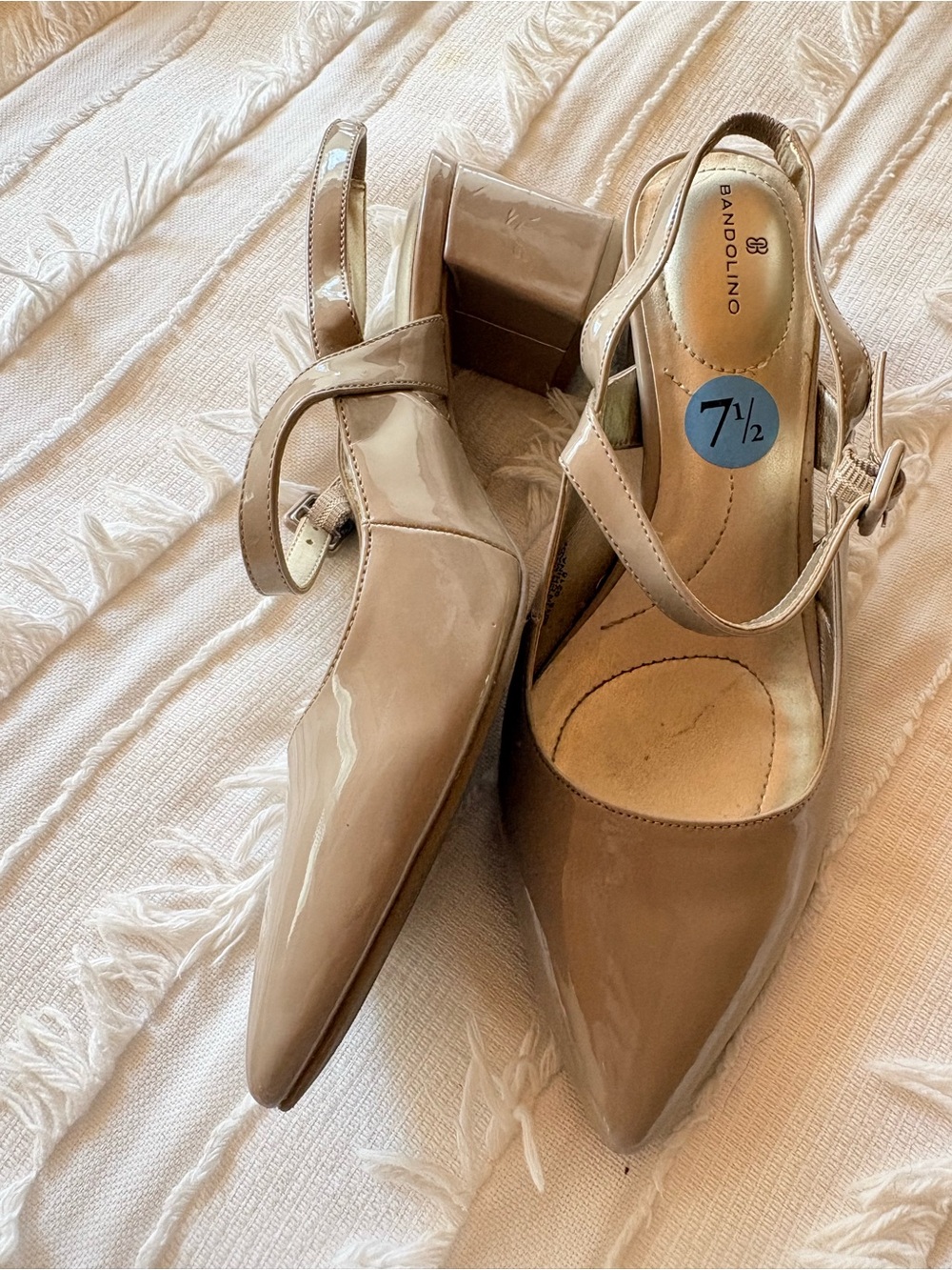 Bandolino Glossy Nude Slingback Pointed Toe Heels